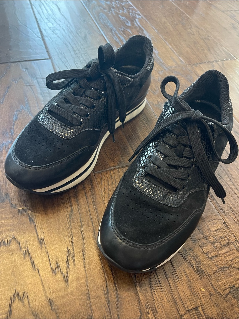 Hogan Black Women's Sneakers with Subtle Texture